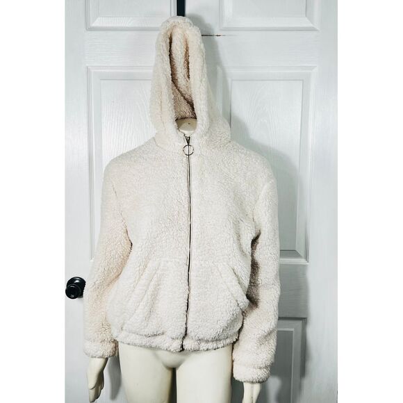 Haute Monde Jackets & Blazers - Haute Monde Ivory Faux Fur Coat Gold Hardware Hooded Pockets Womens‎ Large